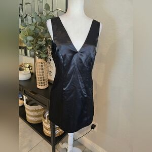 cinq à sept Black 100% Silk V-Neck Mini Dress 8